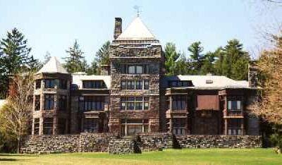 = 100+ 10 anos de yaddo